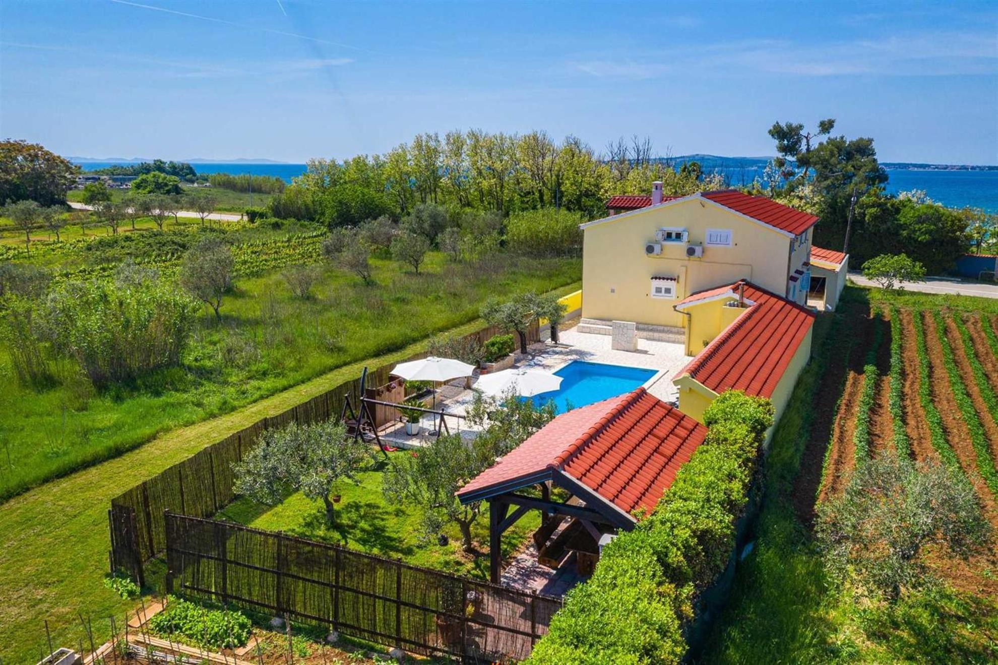 Apartment House Simoni With Pool, Zadar County Privlaka  Esterno foto