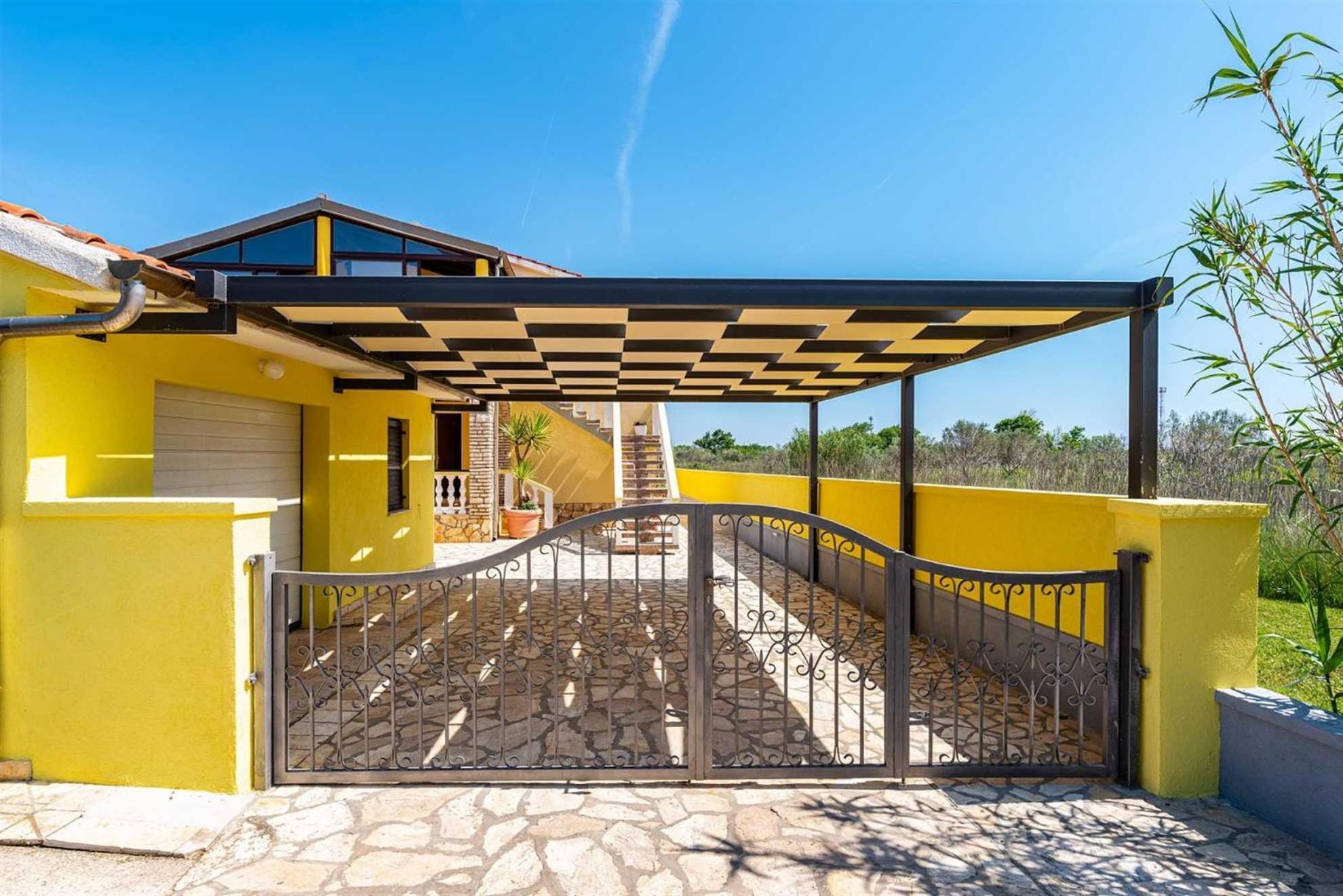 Apartment House Simoni With Pool, Zadar County Privlaka  Esterno foto