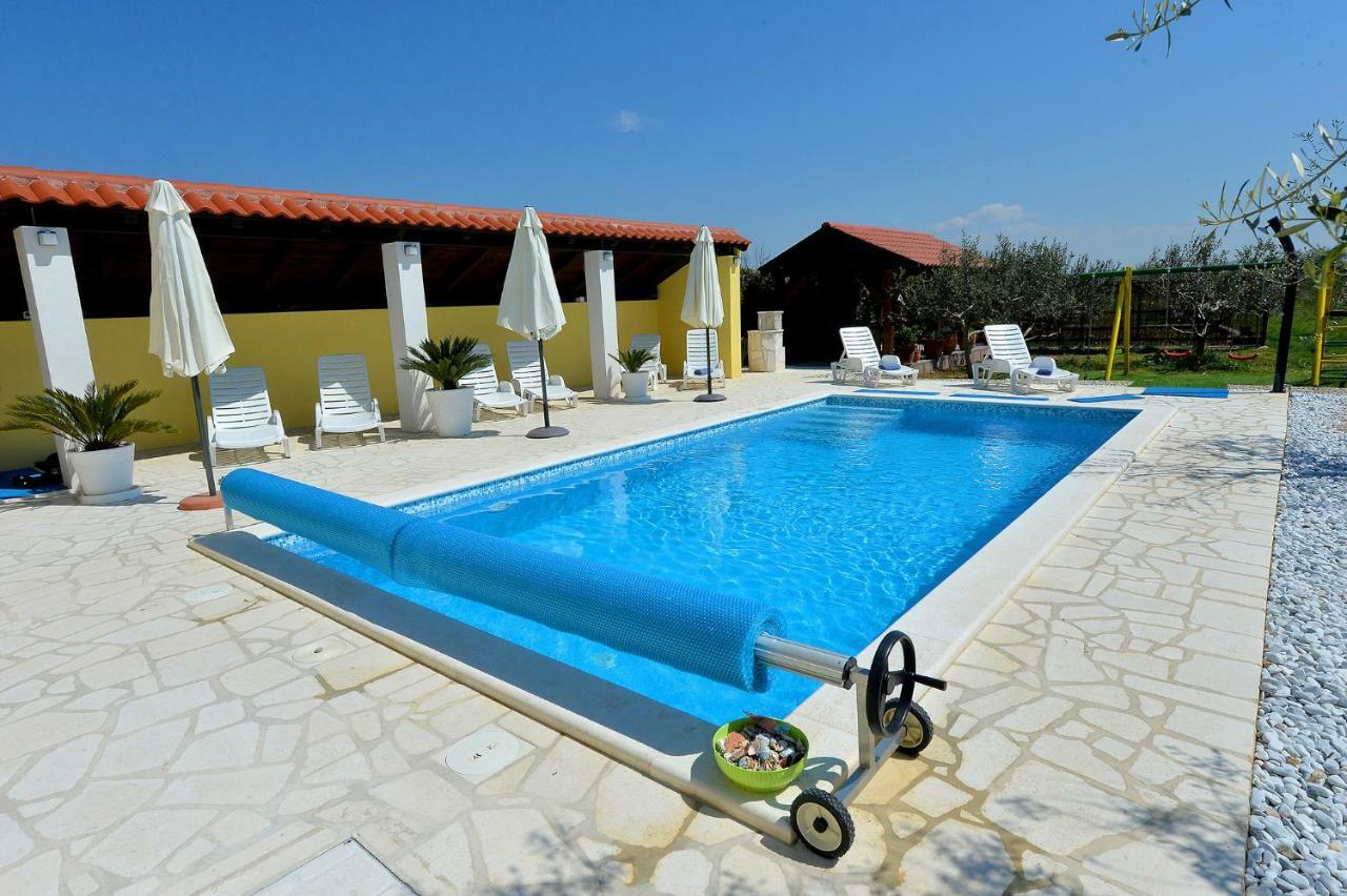 Apartment House Simoni With Pool, Zadar County Privlaka  Esterno foto